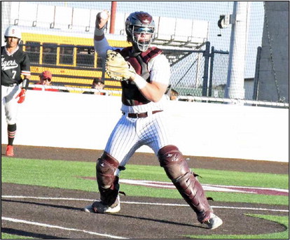 Wildcats rally back to slay tigers, 9-7