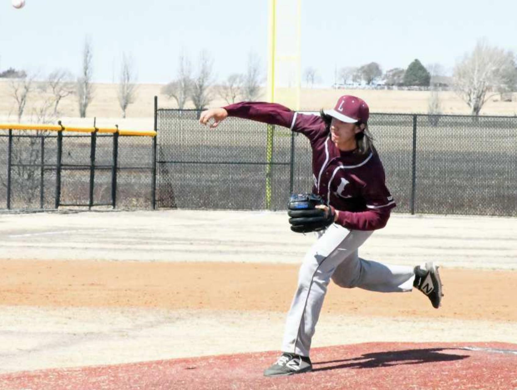 WILDCATS THUMP BOBCATS, 15-2