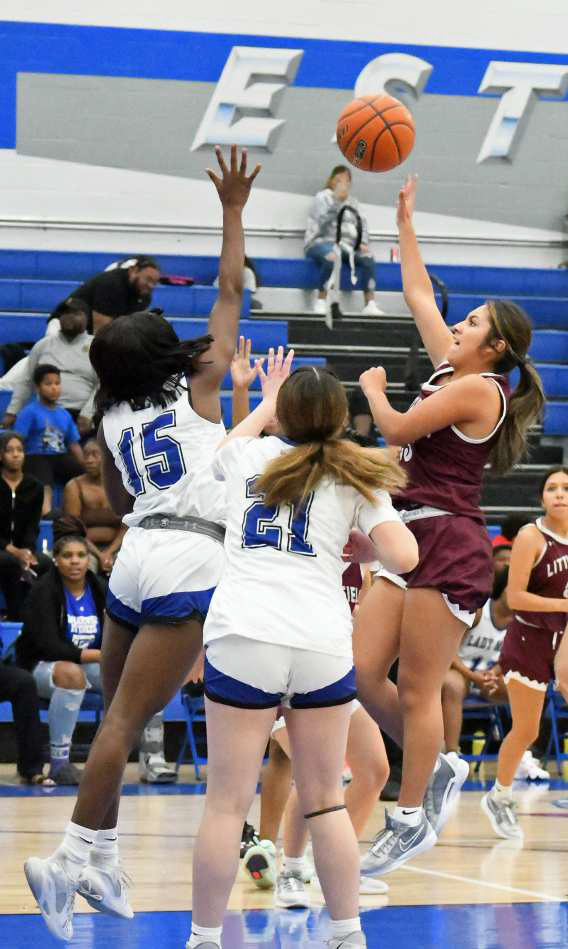 Lady Cats win season-opener over Estacado, 47-43