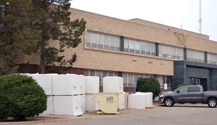 Courthouse getting new roof