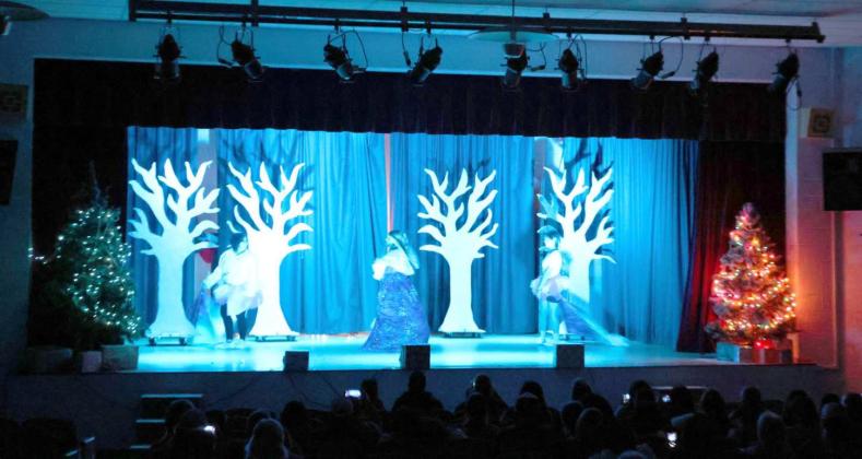 A scene from Once Upon a Christmas performed by Wildcat Theater of Littlefield High School on Thursday, December 21,2023. (Photo by Ann Reagan)