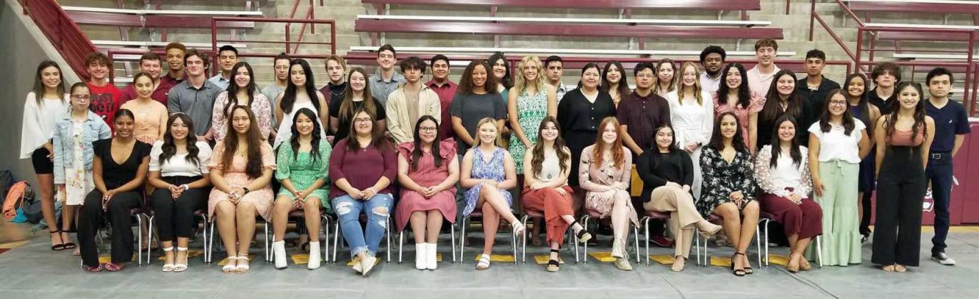 SENIOR AWARDS - The above shown seniors were recognized on Tuesday morning during the Academic Awards Banquet at Wildcat Gymnasium. (Staff Photo by Derek Lopez)