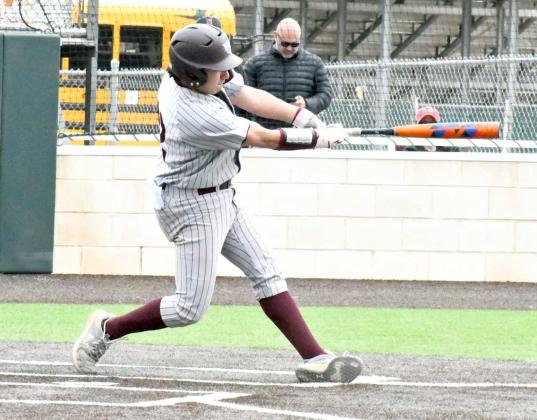 Wildcats slay Tigers, 15-5, to open tournament