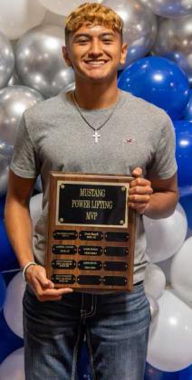 2023-2024 Olton Powerlifting Award - Powerlifting MVP, Jaime Reyna. ( Photo Courtesy of Dusty Gorman)