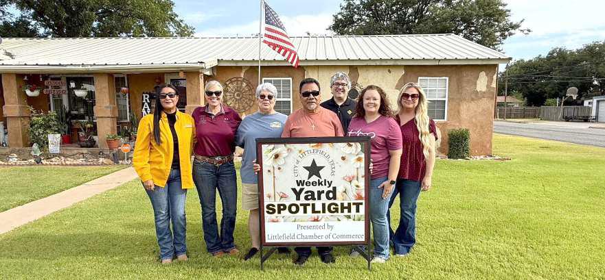 This week’s Yard of the Week is Manuel and Mary Jane Rangel at 421 E. 15th St. Shown are: Code Enforcement Officer, Maribel Fisher, Chamber President Shawna Hastings, Mary Jane Rangel, Manuel Rangel, and Chamber members Brandon Fenocchi, Courtney Hartley, and Audrey Bussanmas, (Photo by Clay Hollis)
