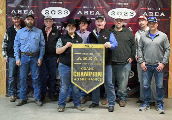 Area Livestock Show Grand and Reserve Grand Champs with buyers