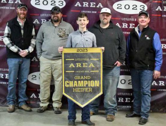 Area Livestock Show Grand and Reserve Grand Champs with buyers