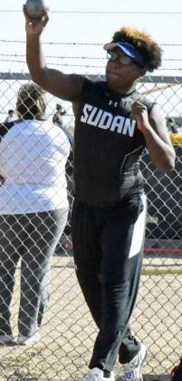 THIRD IN SHOTPUT – Sudan freshman, Jeremiah Castillo, throws the shot put 39’2.5”, which was good for a third place finish in the boy’s varsity shot put competition on Thursday at the 2021 Son Qualls Relays Track Meet at Sudan High School. (Staff Photo by Derek Lopez)