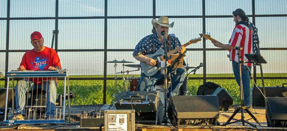 The Kelly Hastey Band performs at the Springlake Volunteer Firefighter fundraiser on July 4, 2025. (Staff Photo by Madison Vidales)