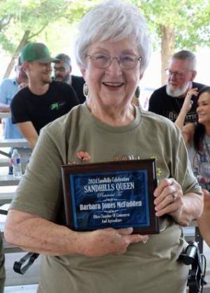 Barbara McFadden won the “Sandhills Queen” Award. (Photo by Wesley Quigley)