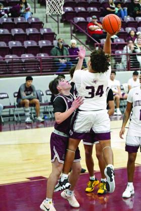 Littlefield’s Elijah Rodriguez goues up strong to the basket looking for a bucket, during the second half of the Wildcats’, 71-40, loss to the Abernathy Antelopes last Monday at Wildcat Gym. (Staff Photo by Derek Lopez)