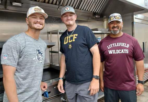 wildcat football program gives back to senior citizens