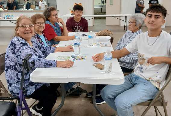 wildcat football program gives back to senior citizens