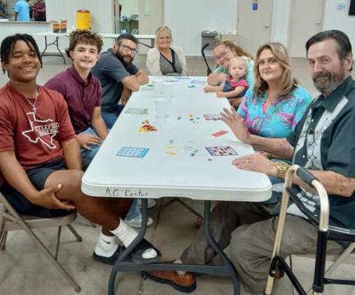 wildcat football program gives back to senior citizens