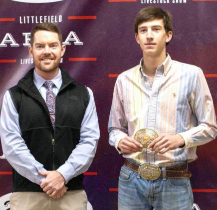 Kooper Edwards of Sudan won the Senior Lamb Showmanship Award. (Photo by Madison Vidales)
