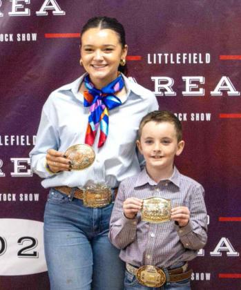 Konnor Humphreys of Sudan won the Junior Swine Showmanship Award, while Emry Humphreys of Sudan won the Senior Swine Showmanship Award. (Photo by Madison Vidales)