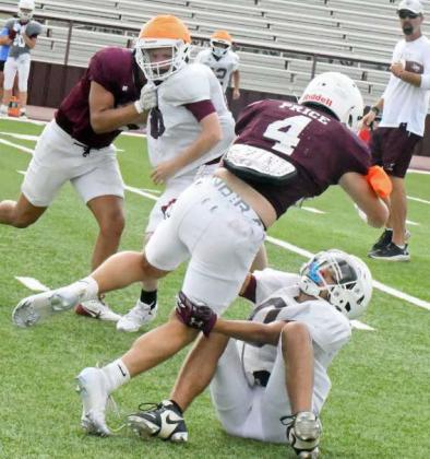 Wildcats hold intersquad scrimmage