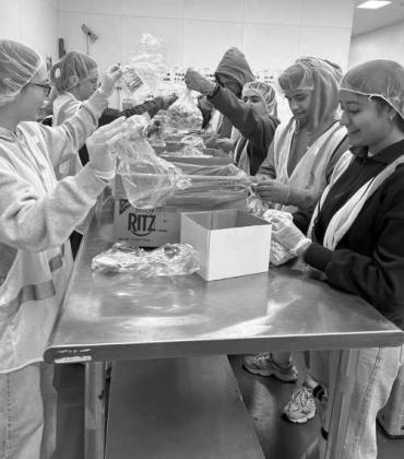 Littlefield Student Council helps out at South Plains Food Bank