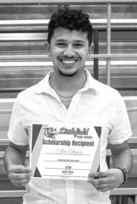 Nathan Rodriguez receives a $ 750 scholarship from Littlefield ISD Credit Union.