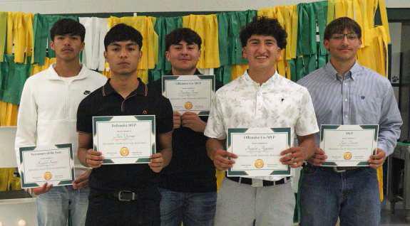 Boy’s Basketball Awards: Kaylob Frietze, Newcomer of the Year; Abel Quirino, Defensive MVP; Timothy Tovar, Co-Offensive MVP; Froylan Agundiz, Co-Offensive MVP; Tyler Tanaro, MVP.
