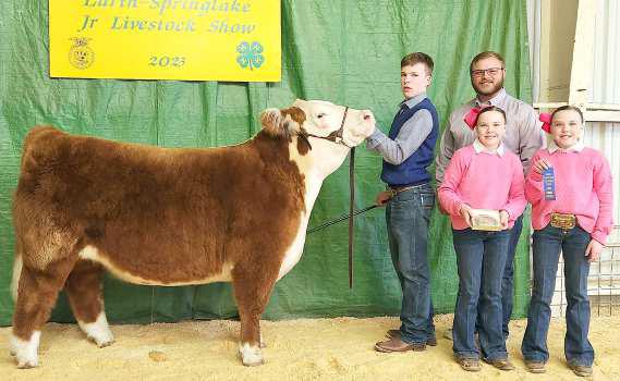 Earth Springlake Livestock Show chooses Champions