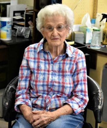 Edith Bryant retiring from 61 years, styling hair