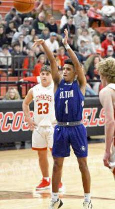 Olton’s Sebastian Sparkman was selected to the THSCA Super Elite Team. The THSCA Super Elite Team consists of high school players nominated by current professional members of the Texas High School Coaches Association. The player must meet the THSCAAward criteria to be nominated. The Award recognizes student athletes acros the State of Texas for their exemplary athletic achievement in their respective sport. (Submitted Photo)