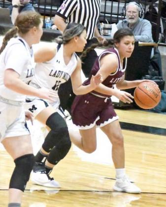 Wildcats, Lady Cats battle with Muleshoe