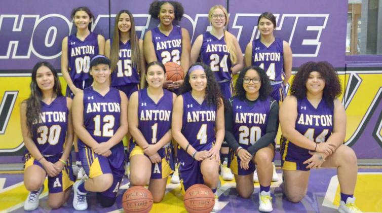 2021-22 ANTON VARSITY GIRLS BASKETBALL TEAM– The Anton varsity girls are coached by Tami Wilson. (Shown no order): Cienna Castillo, Alexis Hoover, Bridget Thomas, Aspyn Cooper, Aracely Champion, Isabella Juarez Shaylyn Thomas, Takyra Goree, Sarah Carlisle, Andie Alonzo-Riveria, and Addy Cooper. (Photo by Dominick Puente)