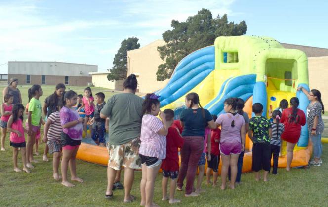 1st Annual Picnic at Littlefield Primary is a HIT