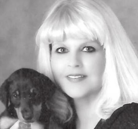 KIM McELROY