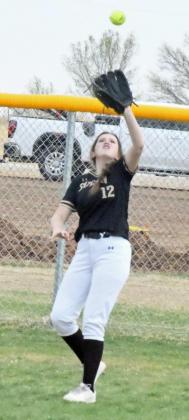 ENDING THE INNING – Sudan’s Kinley Coker catches a ball in right field to retire the side, during the top of the second inning of the Nettes’ victory over Lockney on Tuesday, 14-4. (Staff Photo by Derek Lopez)