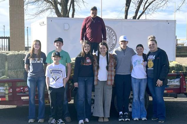 Lamb County 4-H and Sudan FFA students take supplies to Fire victims