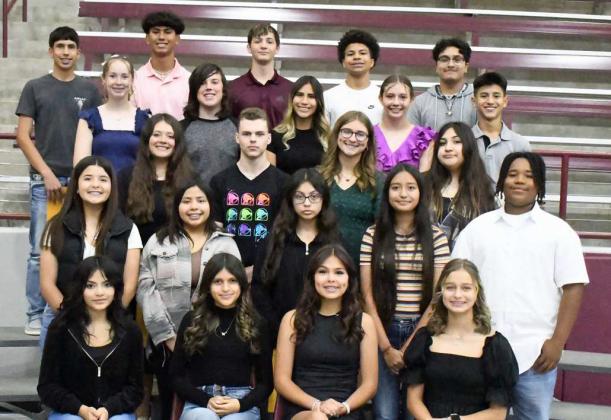RIGHT-Members of the Lfd. High School freshmen class earned multiple awards, during the LHS Awards Ceremony, which took place last Tuesday at Wildcat Gymnasium. (Staff Photo by Derek Lopez)