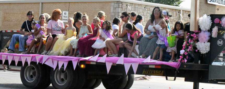 The Sandhills Sweetheart Court- Left to Right- Kambri Ruiz, A’Lee Griffin, Magaly Rios, First Runner-Up- HalleeKate Huguley, Miss Sandhills Sweetheart- Aimee Beelitz, Miss Congeniality- Kaybree Ramon, D’nairah Vega, and Gabriella Reyes. The pageant was held Thursday evening, July 31, 2025. (Photo by Ann Reagan)