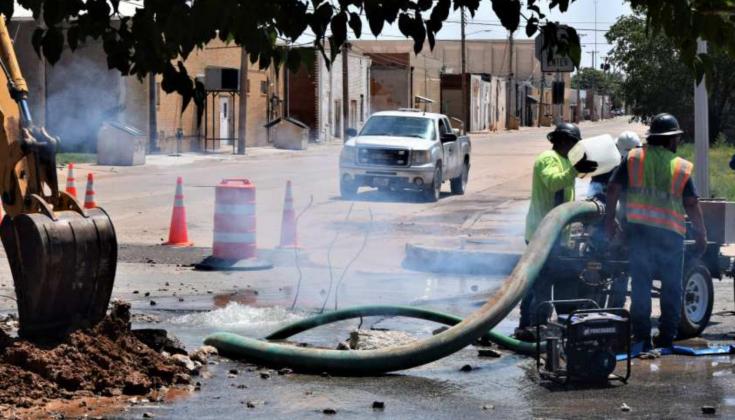 Geyser on Delano Ave.