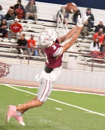 Wildcats light up scoreboard against Stanton, 60-21