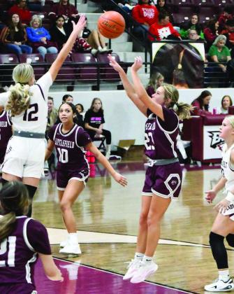 Littlefield’s Cobi Saldana pulls up fro a jumper from the left elbow, during the first half of the Lady Cats’ district victory over Roosevelt on Friday. (Staff Photo by Derek Lopez)
