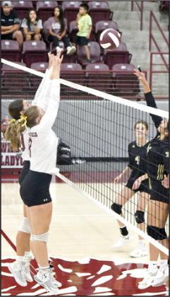 Lady Cats cruise past Post, 3-0