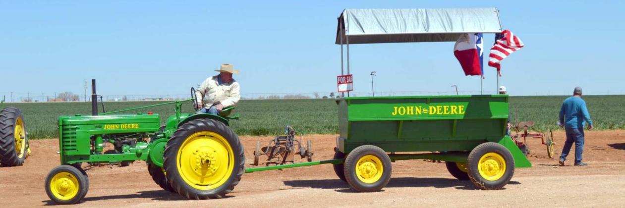FOUR-WHEEL TRAILER BACKING