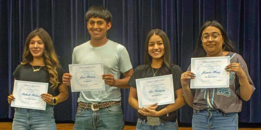 Coach Cueva’s Spanish Awards- (Top row L-R): Nathalie Medrano, Jesus Medrano, Deserie Rodriguez and Jasmin Muniz Ramirez (Submitted Photo)