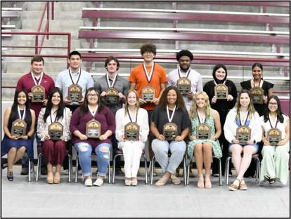 HONOR GRADUATES - To graduate with honors, students must compete five honors courses. This year’s honor graduates are: Ace Acevedo, Jeremy Garcia, Gabriel Garza, Mason Jones, Kaeleigh Logan, Madison McNeese, Braedon Miraval, Calvin Morgan, Emma Parker, Mykenzie Price, Alessandra Rojas, Victoria Roque, Margarrett Rowe, Cadence Sanchez, Madalyn Tarango and Kiara Wright. (Staff Photo by Derek Lopez)