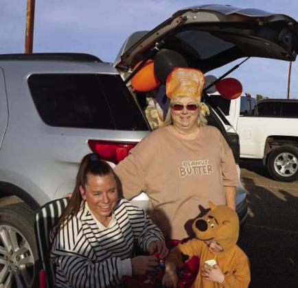 Lamb Healthcare Center Trunk-or-Treat