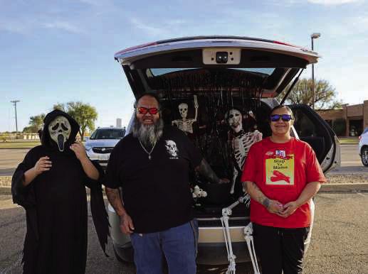 Lamb Healthcare Center Trunk-or-Treat
