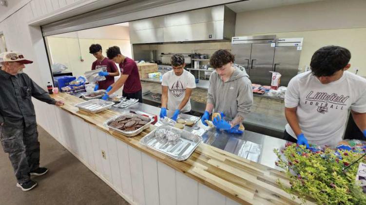 Sisters of Hope and Grace holds free quarterly meal for seniors at Lamb County Ag Center