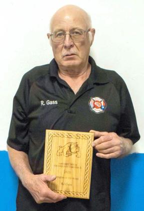 R.d. Gass receives the Citizen of the Year Award at the Amherst Chamber of Commerce Banquet on April 23, 2026. (Photo by Madison Vidales)