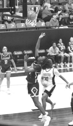 LADY CATS FALL ON THE ROAD TO SLATON, 71-40