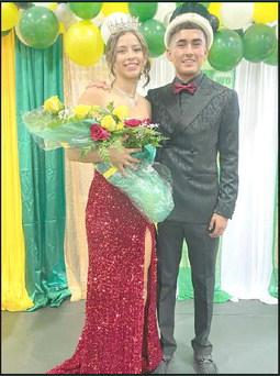 Springlake-Earth Homecoming Queen &amp; King