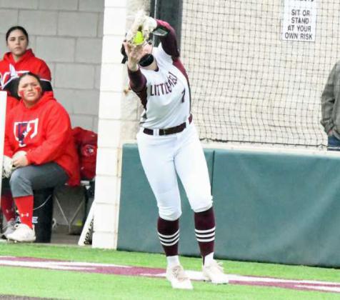 Nettes run-rule Lady Horns, 19-2, in Sudan