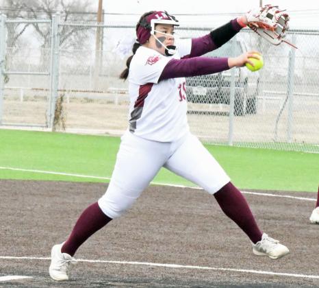 Junior pitcher, Natalia Sanchez, deliveres a pitch during the Lady Cats’, 17-3, victory in their seasonopener on Saturday over LCHS. Sanchez finished the game throwing 4.5 innings, giving up three runs, while earning four strikeouts. (Staff Photo by Derek Lopez)